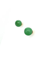 18kt YG 7mm Burmese Green Jadeite Studs
